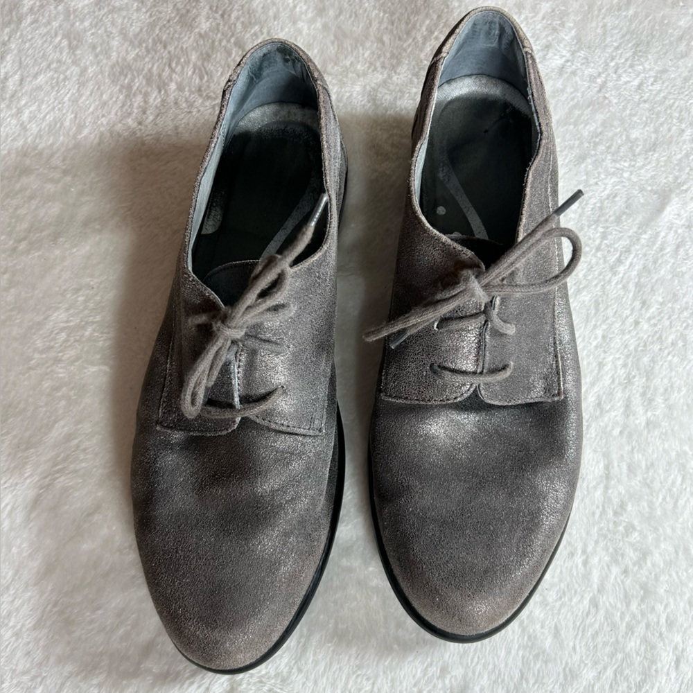 Naot Women’s Gray Metallic Leather Oxfords Size 9-9.5US / 40EU